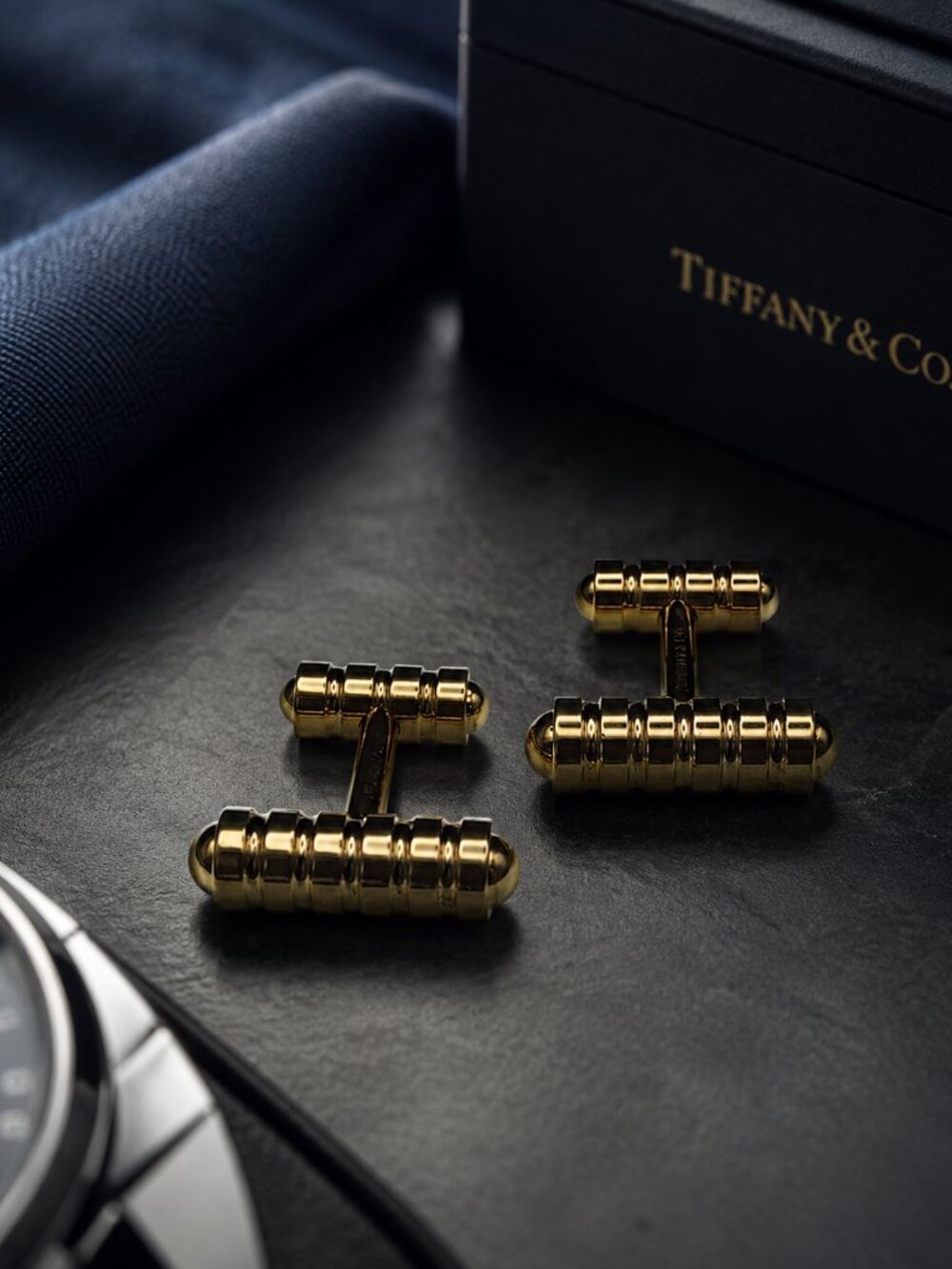 Tiffany & Co. Paloma Picasso Heavy 18kt Gold Groove Cufflinks